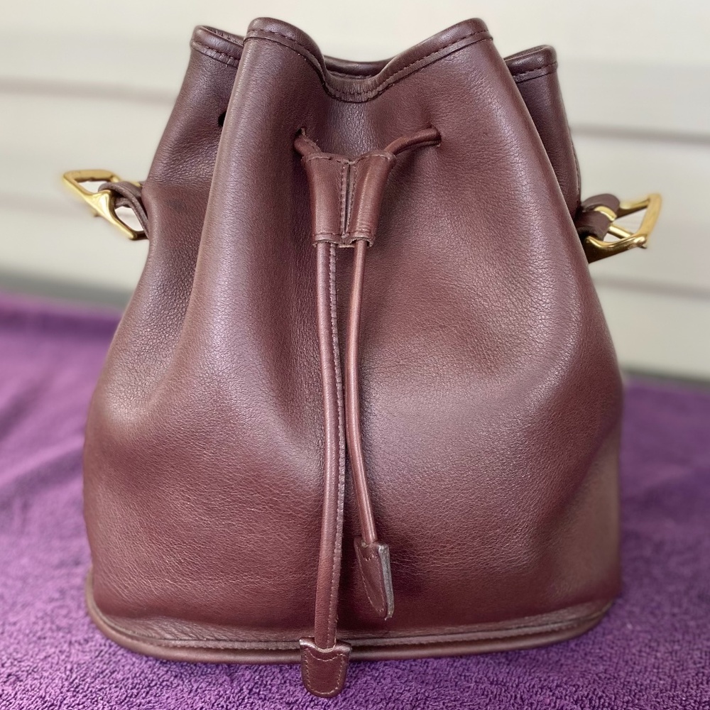 Vintage Lulas Legacy Drawstring Bucket Bag✨